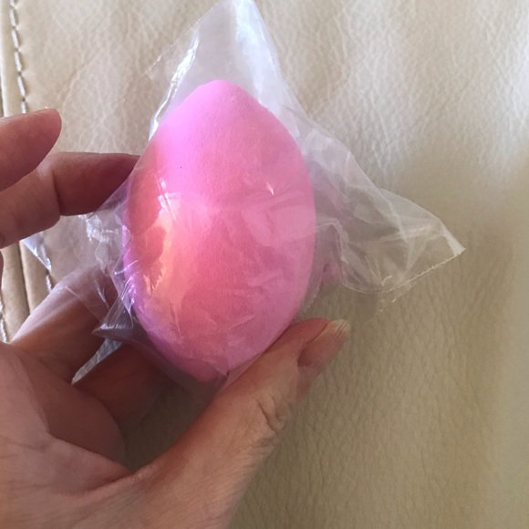 Bundle of 2 Makeup Sponge Stick Facial Foundation Blending Blender Powder Puff - Picture 5 of 6